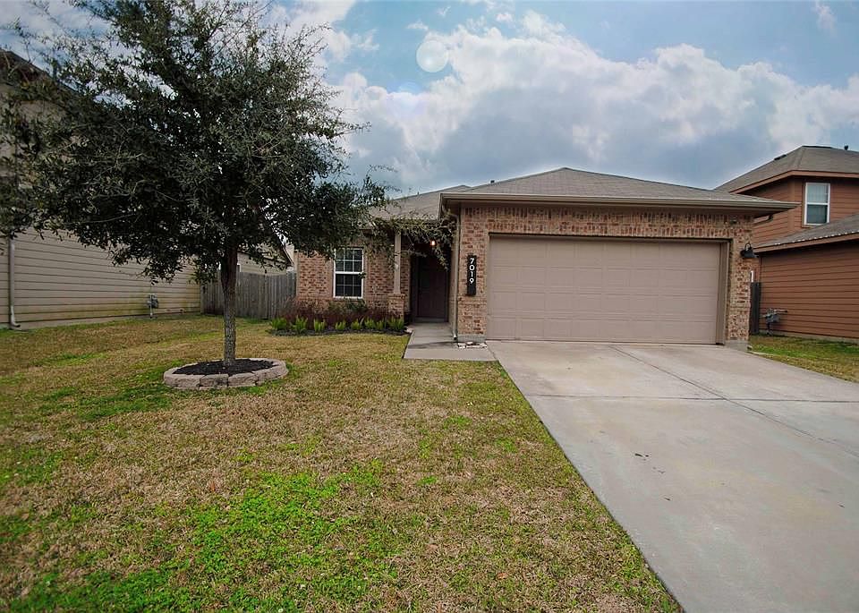 1st image of 7019 Hazelnut Ln