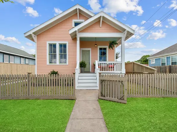 2601 37th St, Galveston, TX 77550