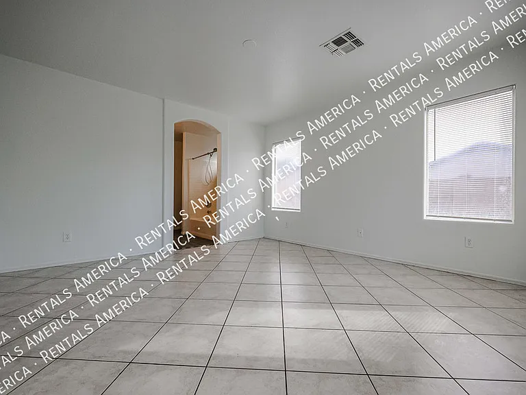 12731 W Sharon Dr — Photo 36