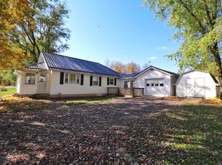 20919 Wooster Rd, Danville, OH 43014