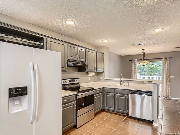 5th image of 16811 Cedar Tree Way