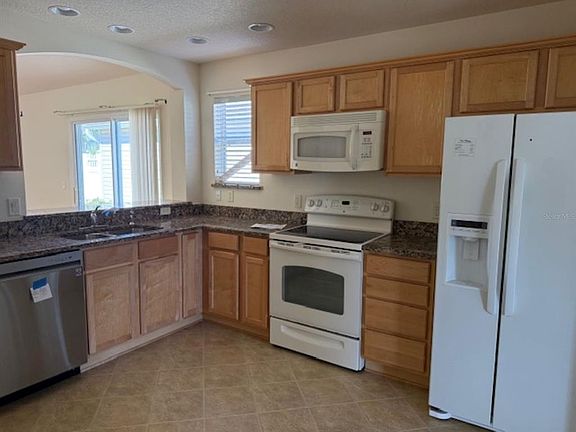 3rd image of 2440 Iverson Ct