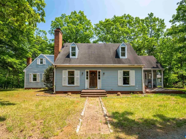 2325 Mountain Brook Dr, Charlottesville, VA 22902