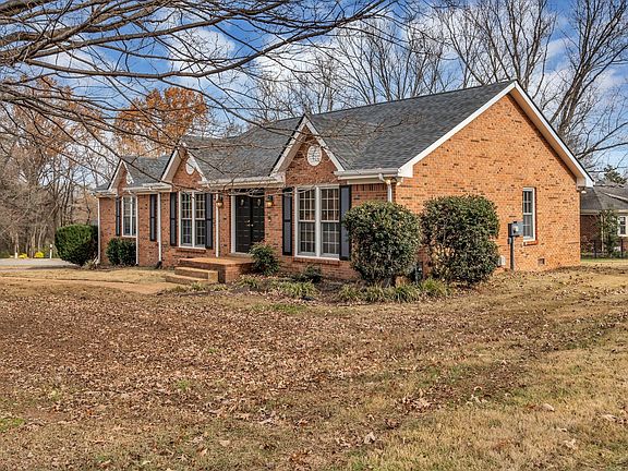 3rd image of 4501 Ramblewood Dr