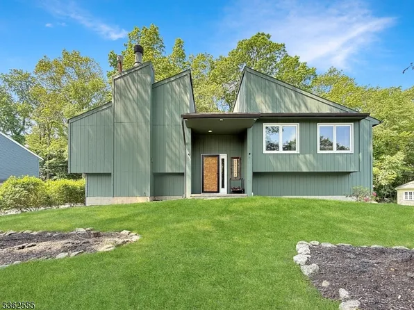 32 Summer Tree Run, Sparta Twp., NJ 07871