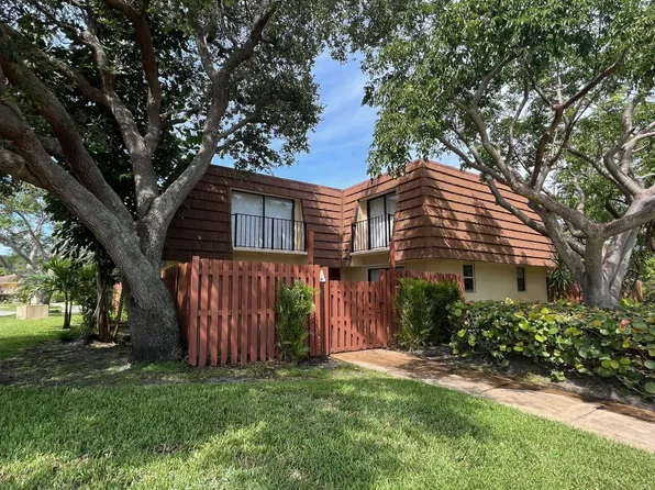 2530 Albatross Rd N #8-A, Delray Beach, FL 33444