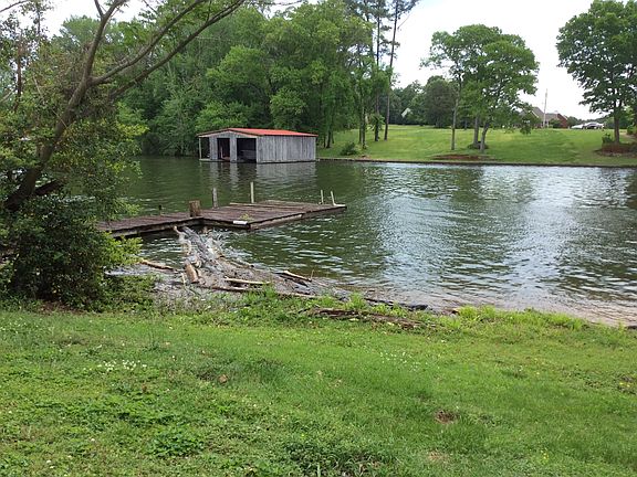 3rd image of 47 Longshore Dr