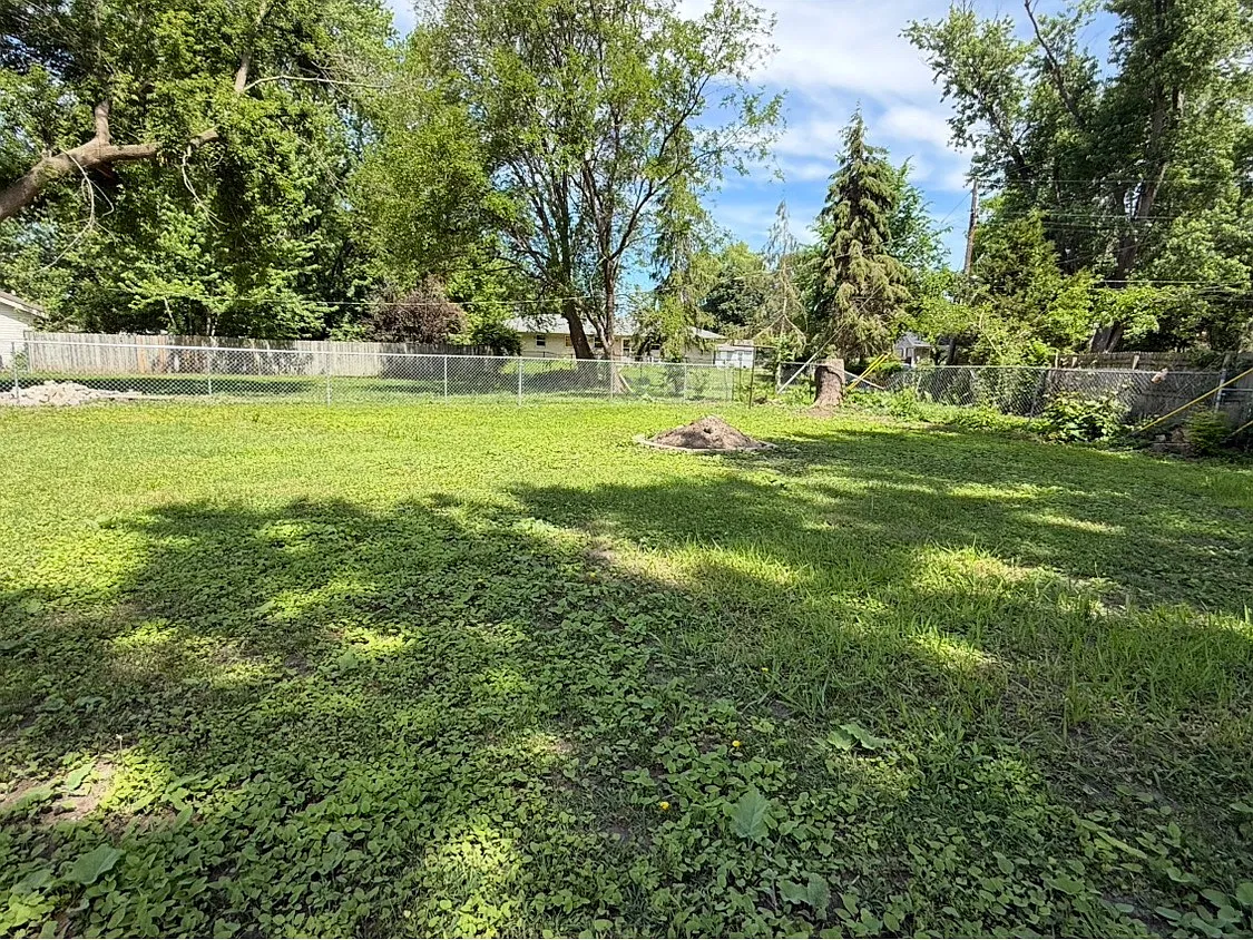 2 bed, 710 sqft, $1,600 — Photo 2