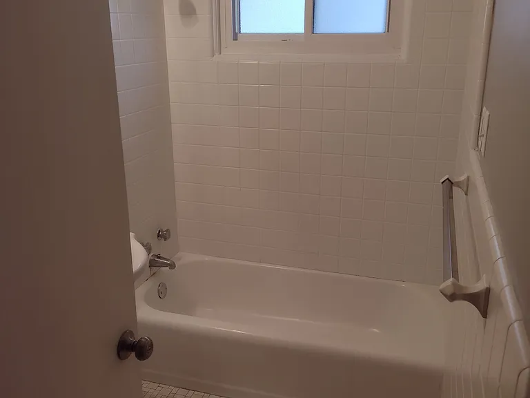 1914-1916 Hopkins Ave #1 — Photo 6