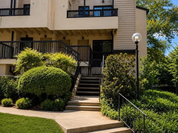 9836 Hellingly Pl #106, Montgomery Village, MD 20886