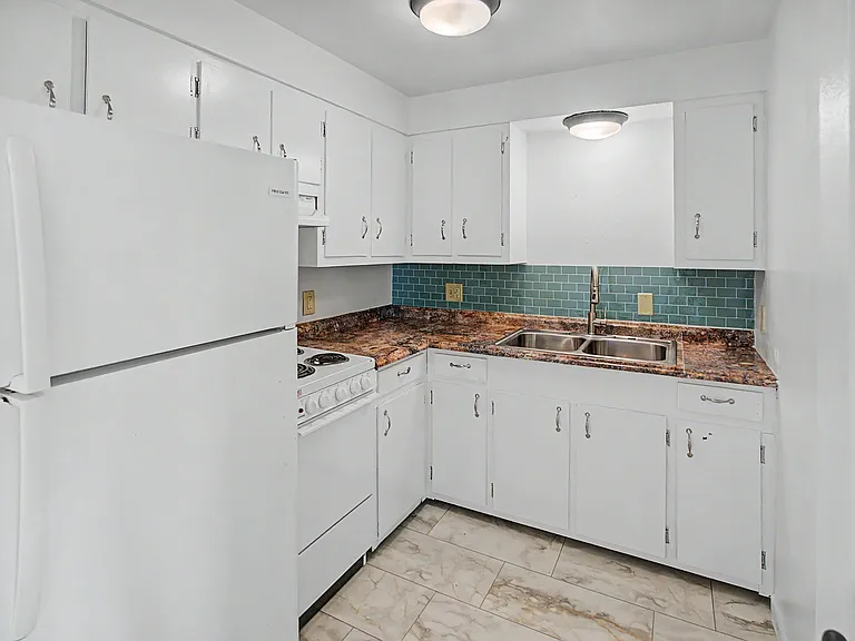333 N Ellis St #E — Photo 4
