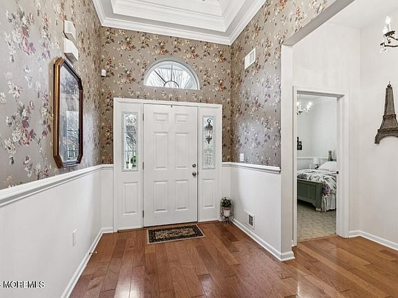 3rd image of 5 Belmont Court