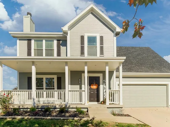 202 Thomas Pl, Louisburg, KS 66053