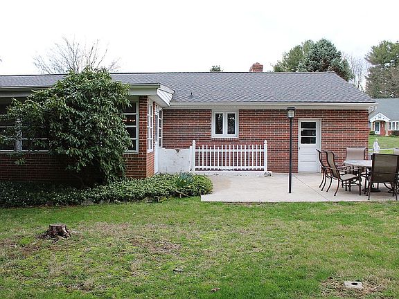 4th image of 611 Beretta Way