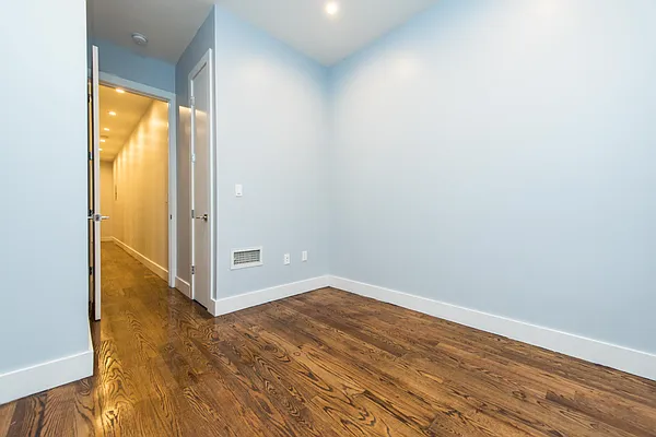 Rented by Nooklyn NYC LLC | media 9