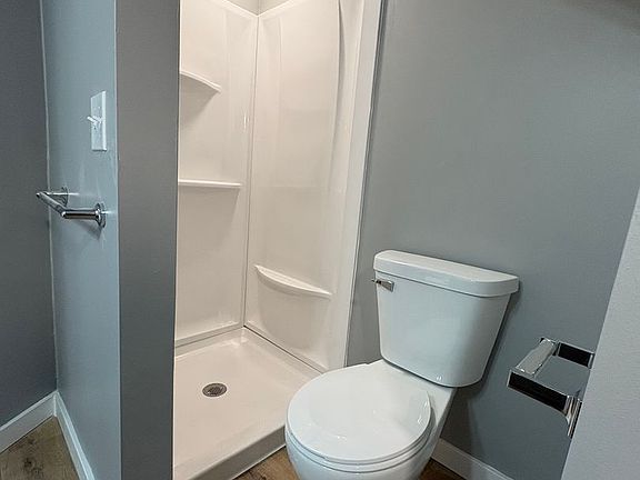 4th image of 317 Smith Ave #317