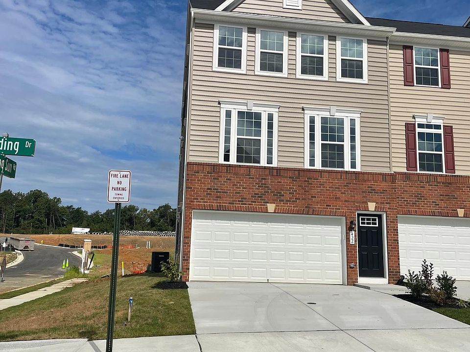 1st image of 422 Landing Dr