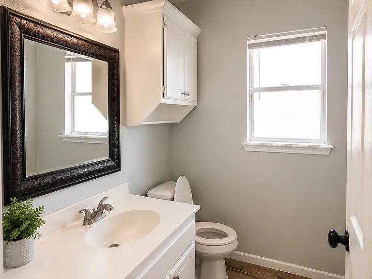 913 Chartrand Ct — Photo 6