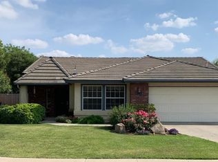 747 E Redwood St, Hanford, CA 93230