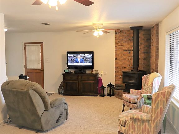 3rd image of 1404 1/2 Bandera Dr