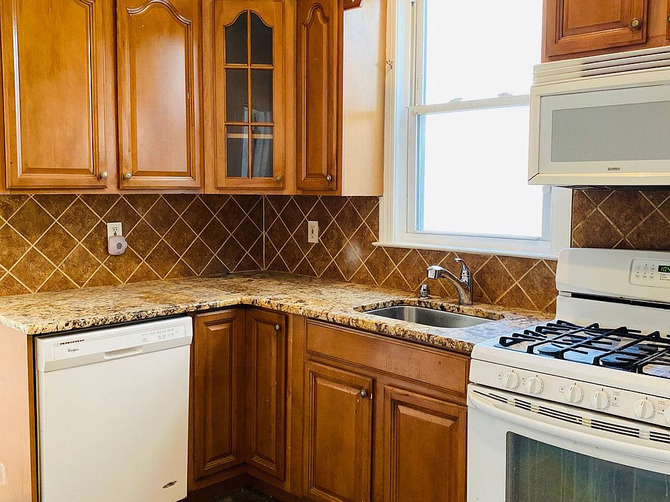 1st image of 651 E 235th St #1