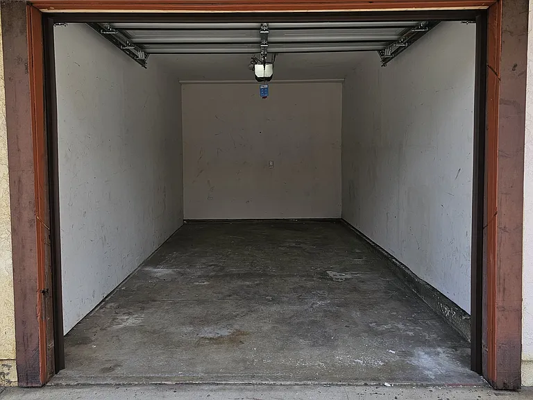 7758 S Newlin Ave — Photo 11