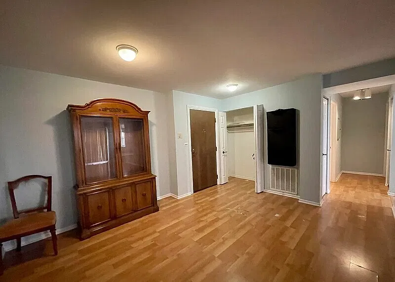 1 bed, 1.0 bath, 1000 sqft, $1,552 — Photo 2