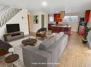 1476 NW 70th St APT B, Seattle, WA 98117