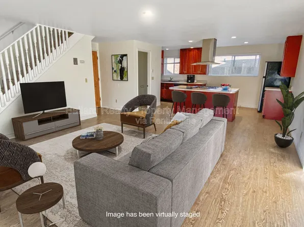 1476 NW 70th St APT B, Seattle, WA 98117