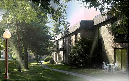 FOUNTAIN VIEW APARTMENTS — Photo 2