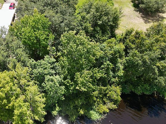 5th image of 2500 Pine Needle Dr