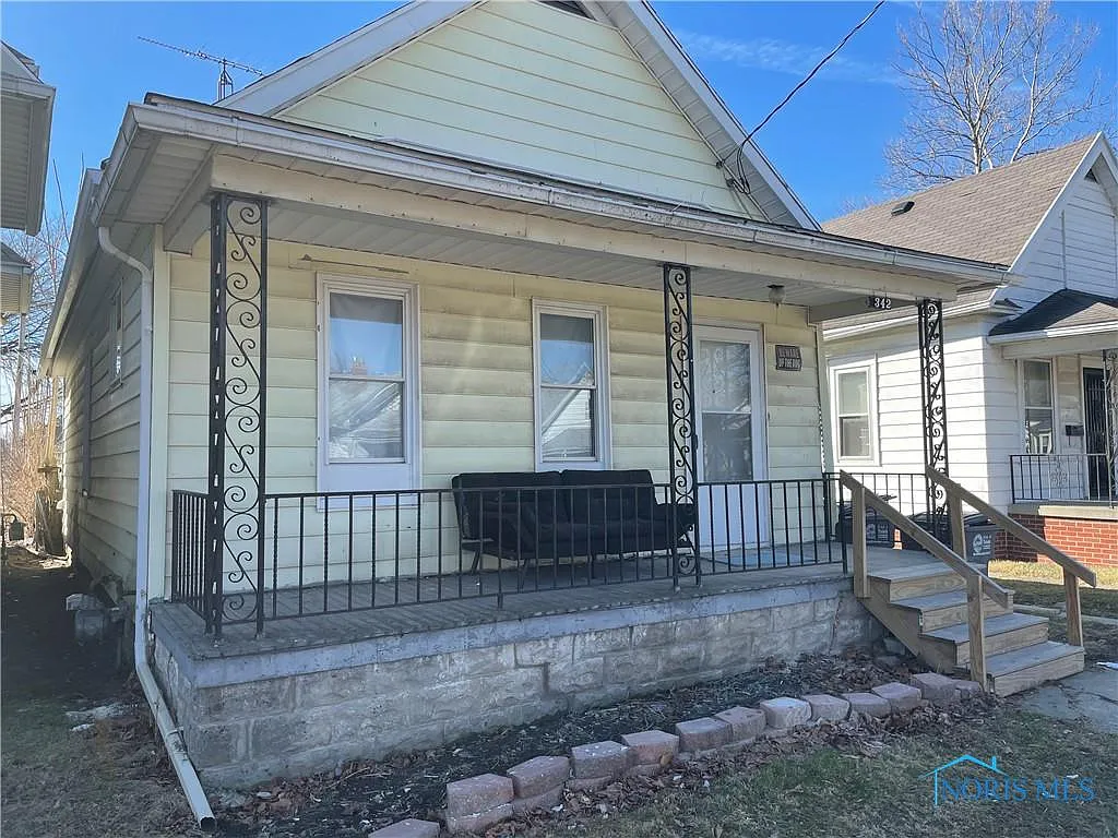 342 E Park St photo 1