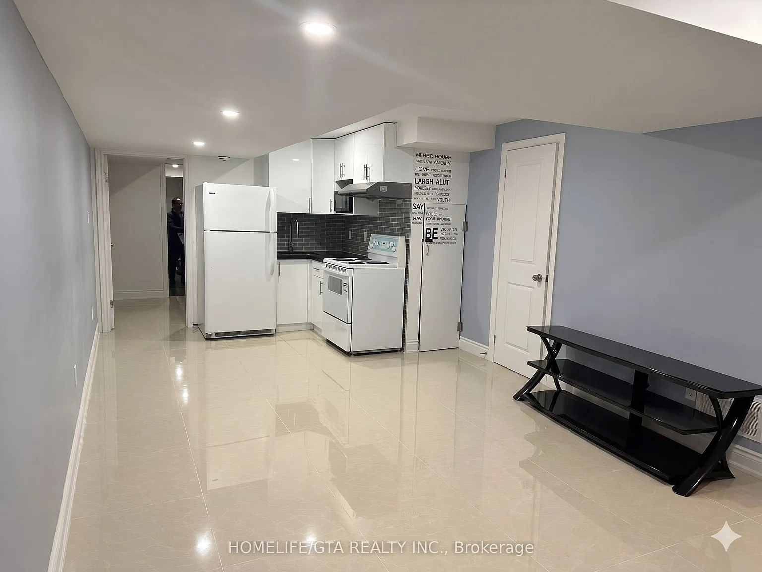 2 bed, $1,650 — Photo 3