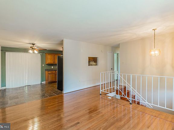 4th image of 14538 Selma Ct