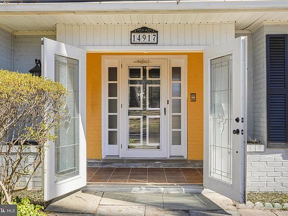 3rd image of 14917 Claude Ln