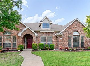 233 Brentwood Dr, Desoto, TX 75115