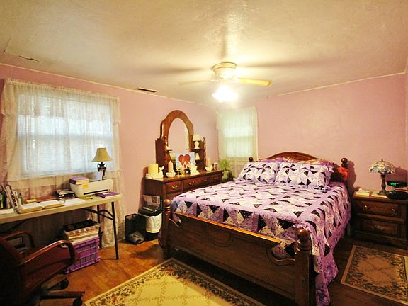 5th image of 1039 Pine St