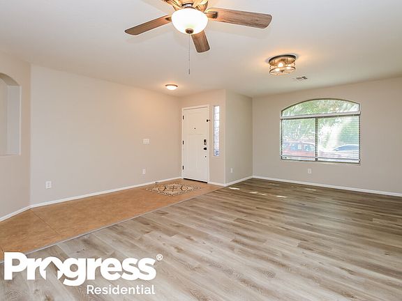3rd image of 1440 E Penny Ln