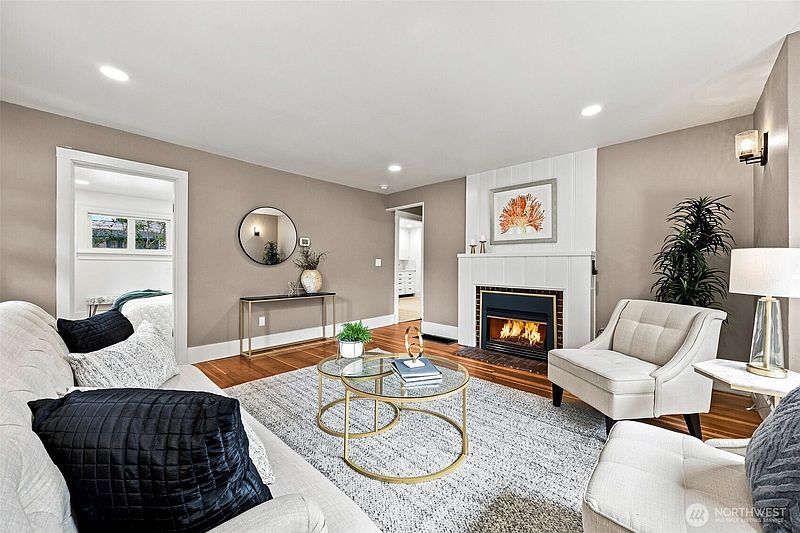 5th image of 14622 18th Avenue SW