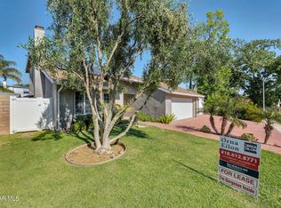 140 N Park View Dr, Oak Park, CA 91377
