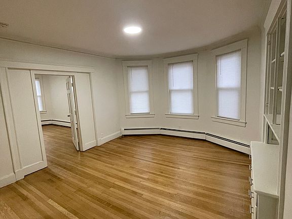 DOUBLE PARLOR (Dining Area)