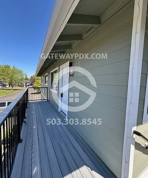 1441 NE Paropa Ct — Photo 5