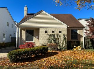 1562 S Bates St, Birmingham, MI 48009