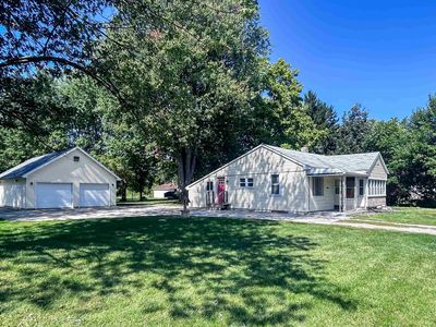 6094 Grove Ave, Grand Blanc, MI, 48439