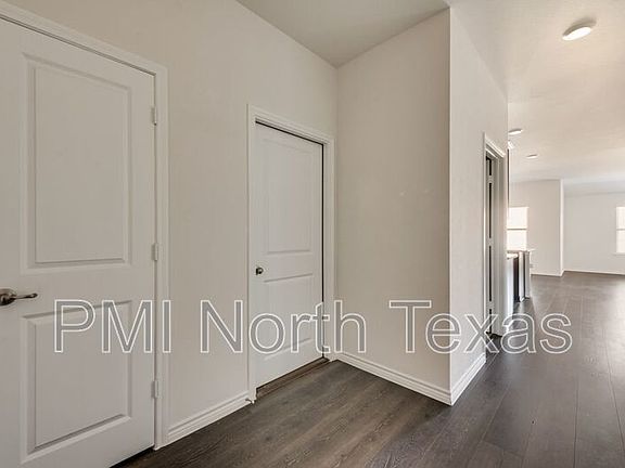 4th image of 1111 Wild West Ln