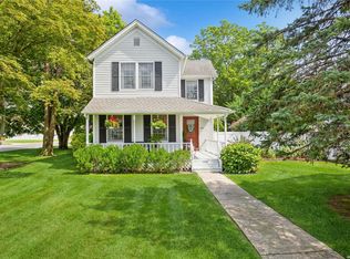 163 Grove Ave, Patchogue, NY 11772