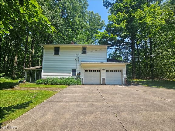 4th image of 9028 Forest Ln