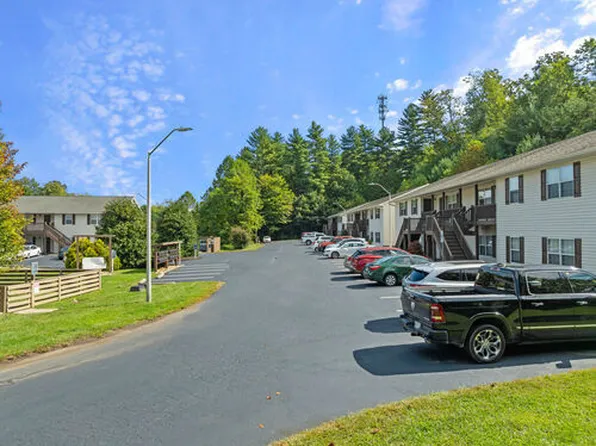Creekside at Weaverville