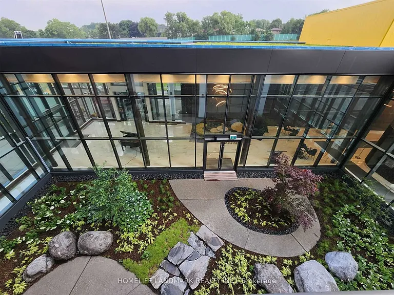 85 McMahon Dr #1810 — Photo 17