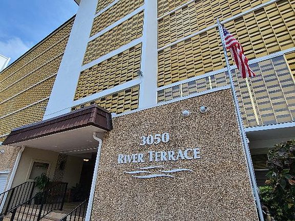 2nd image of 3050 NE 16th Ave APT 103